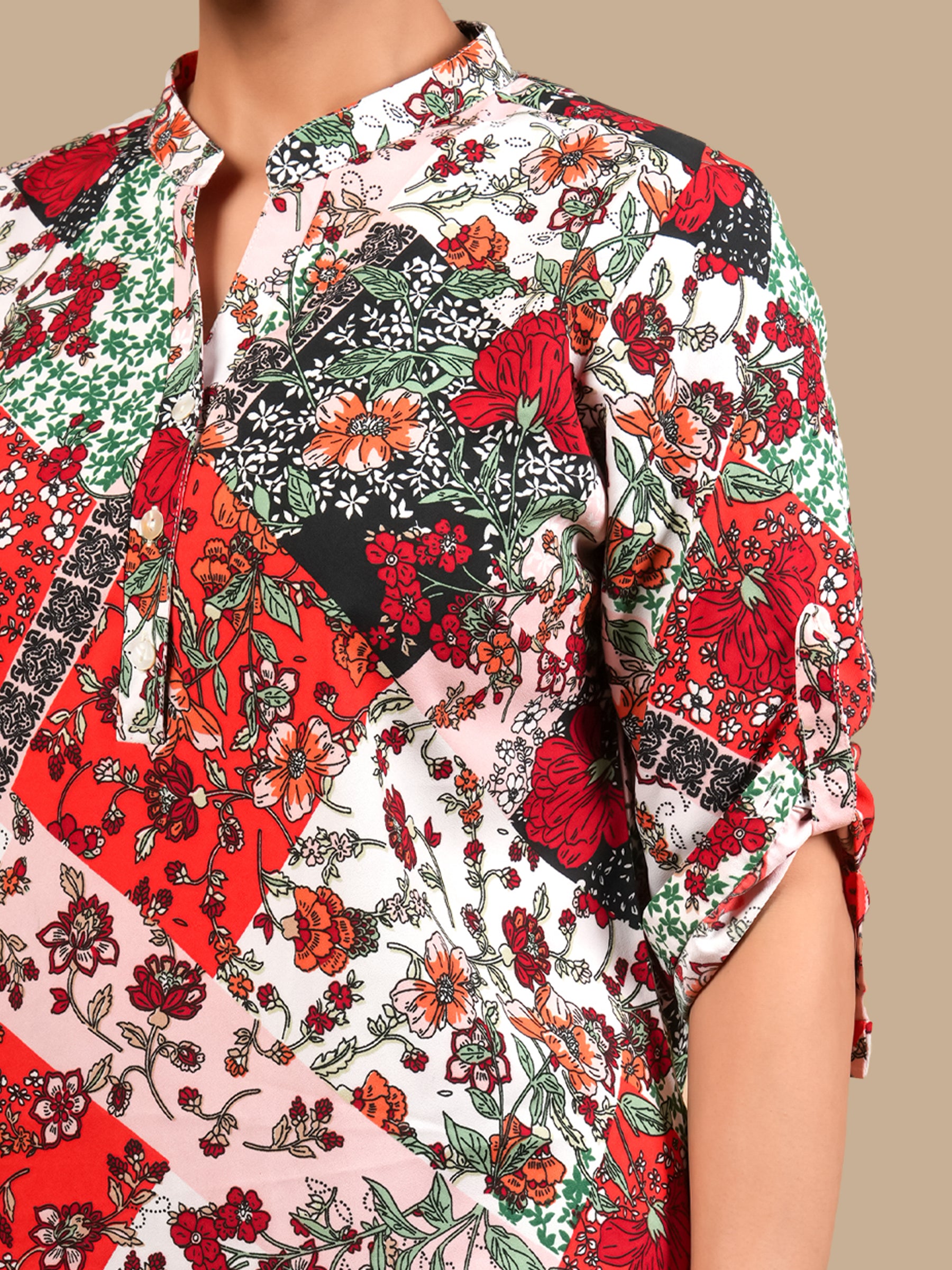 VINTAGE PATCH PRINT TOP