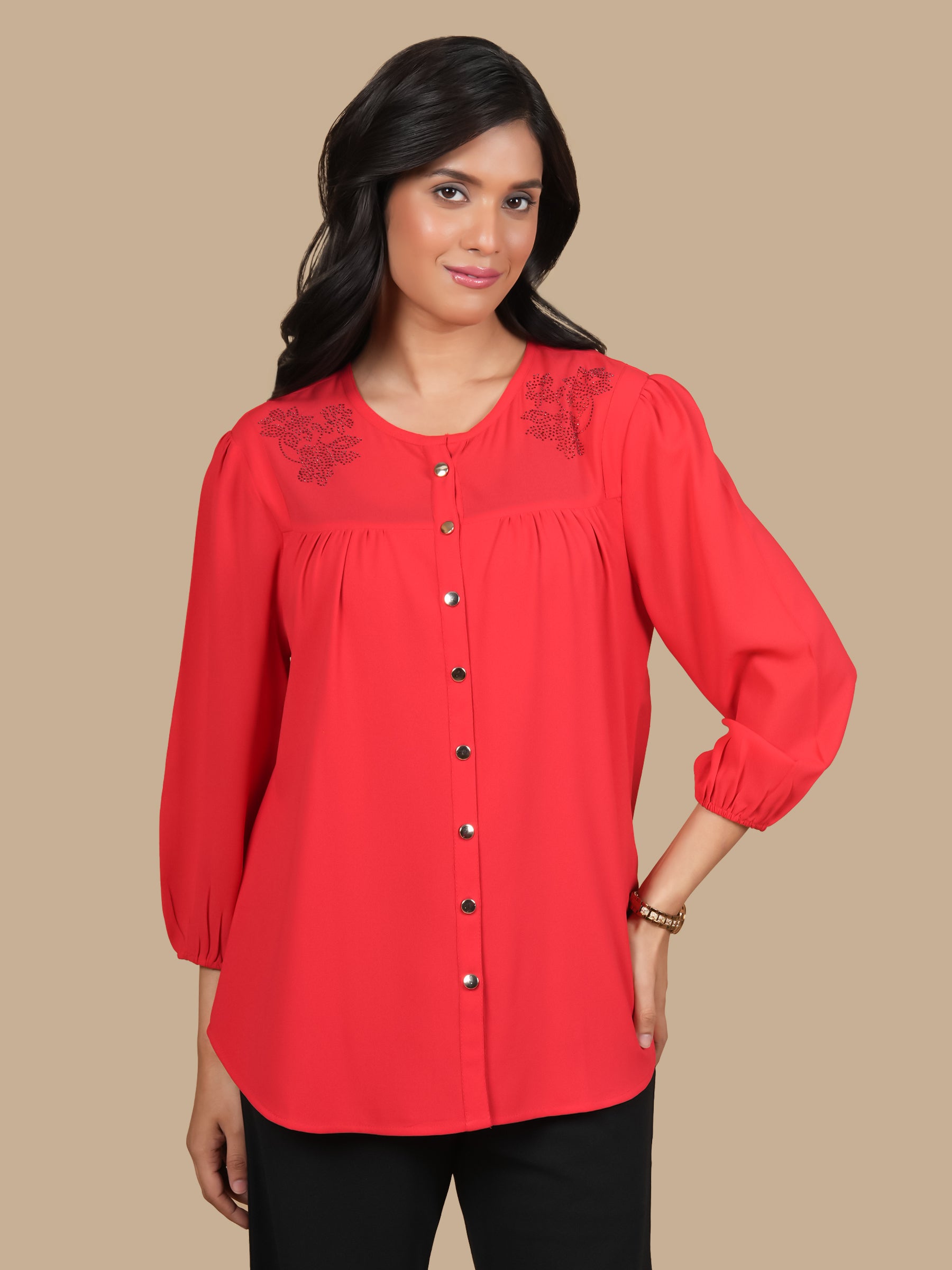 SWAROVSKI ROUND  NECK RED TOP