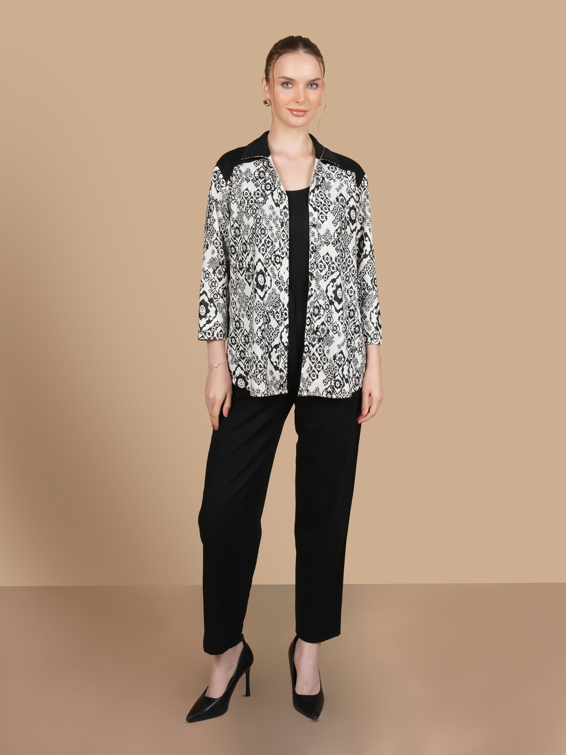 ANGORA SUEDE PATCH WHITE SHIRT