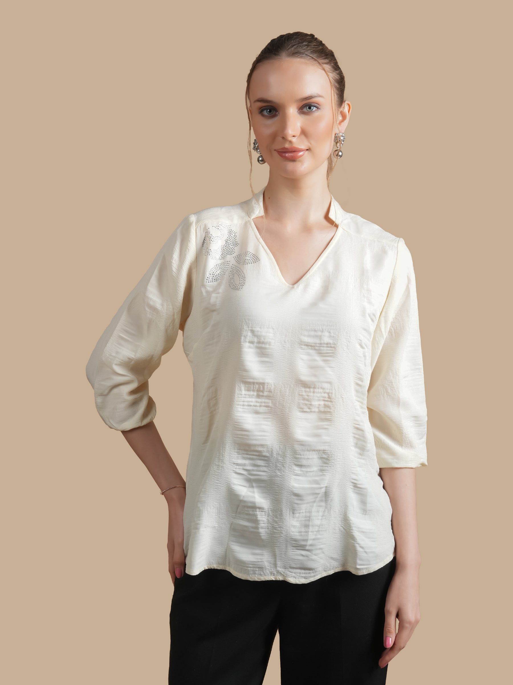TEXTURED SWAROSVKI  OFF WHITE TOP