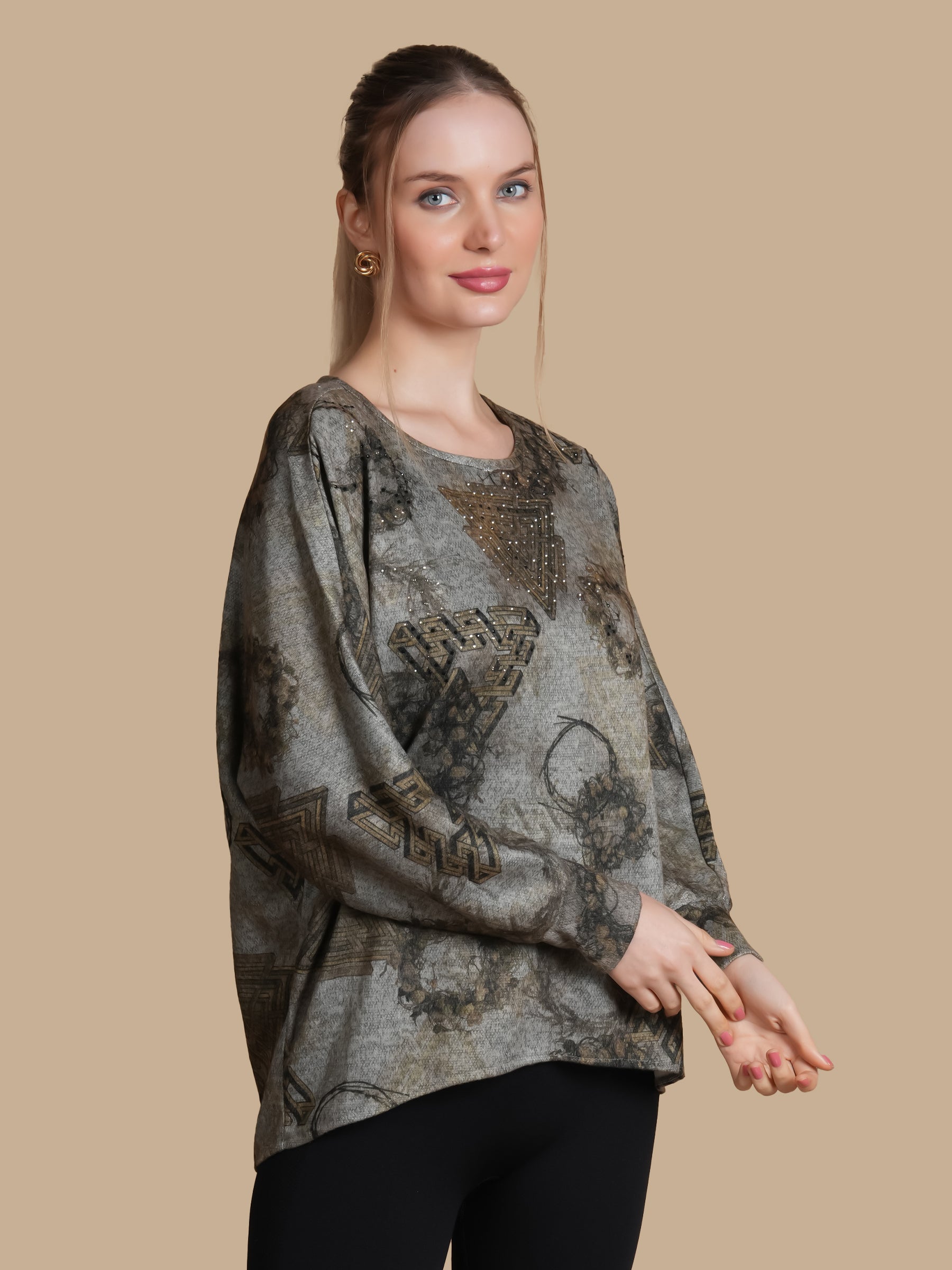 EMBELLISHED GEOMTRIC  GREY ANGORA TOP