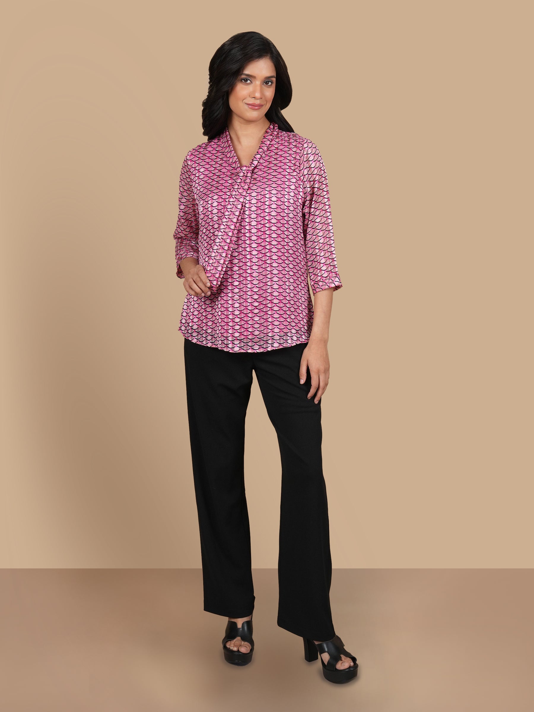 FRONT TIE GEOMTRICAL PRINT PINK TOP