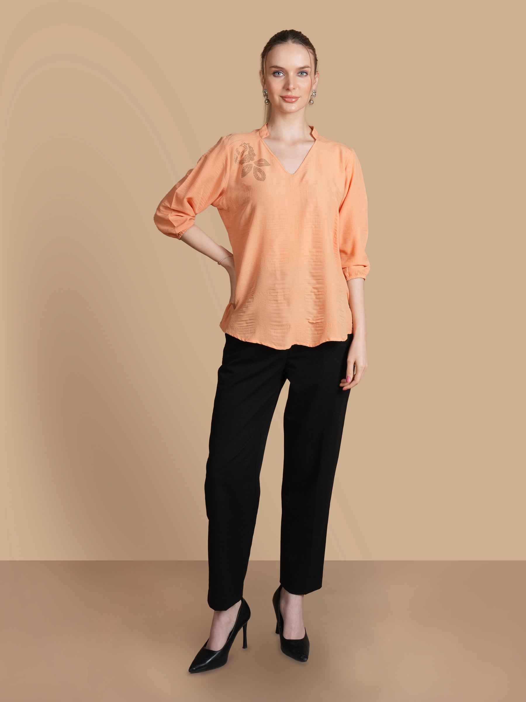 TEXTURED SWAROSVKI PEACH TOP