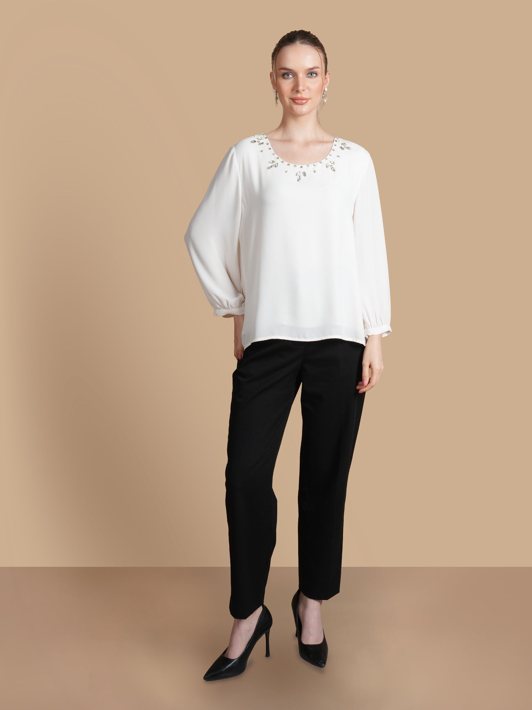 CRYSTAL CURVE OFF WHITE  TOP