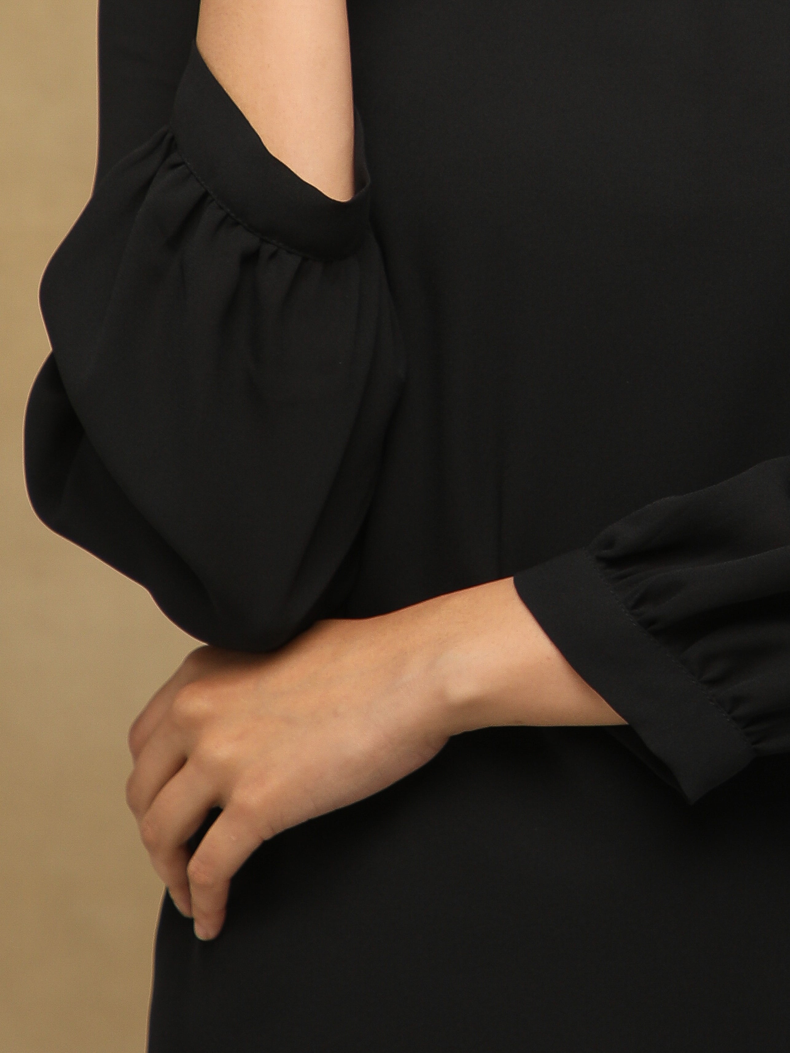 Crystal Curve Black Top