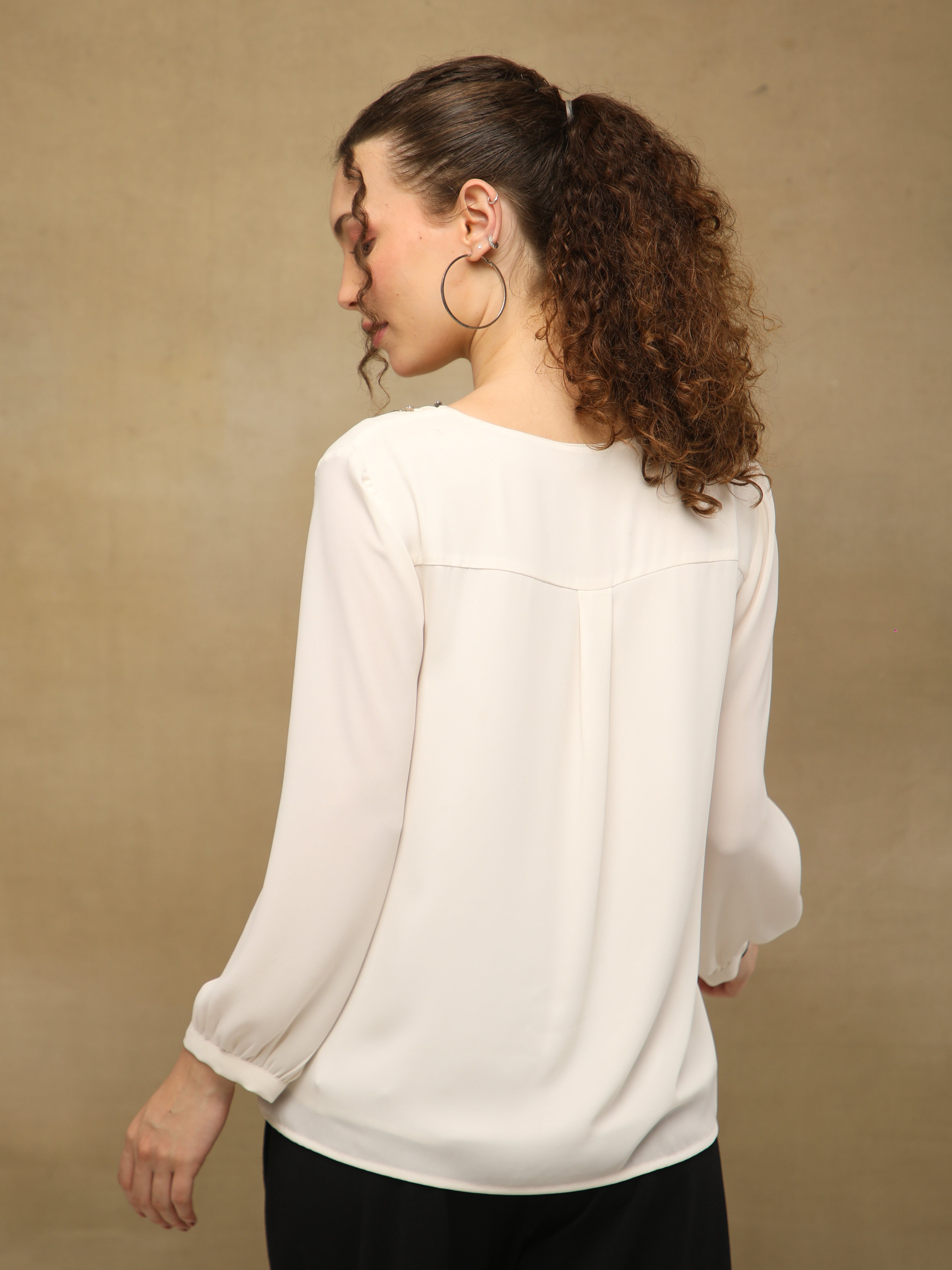 Crystal Curve Offwhite Top