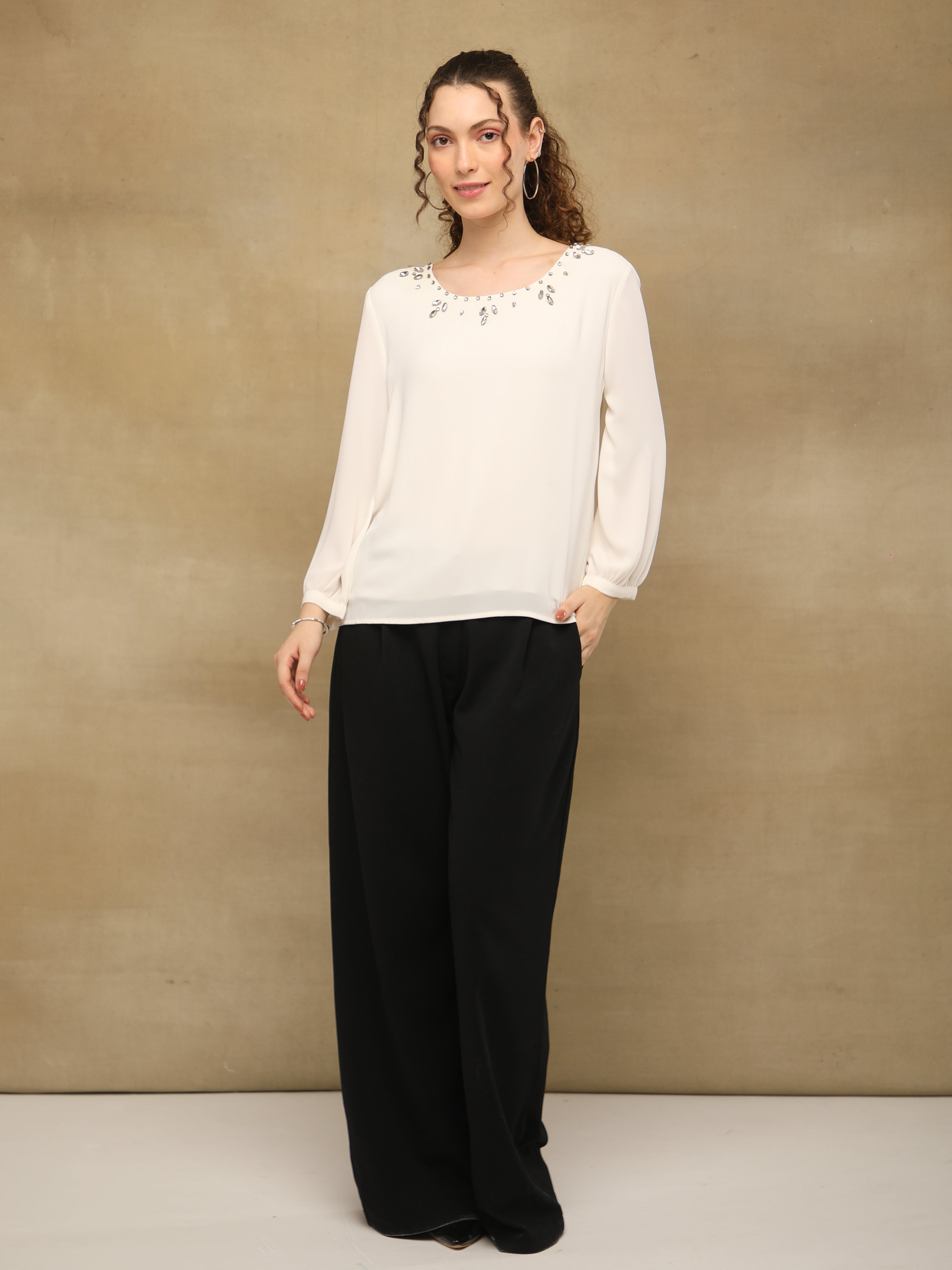 Crystal Curve Offwhite Top