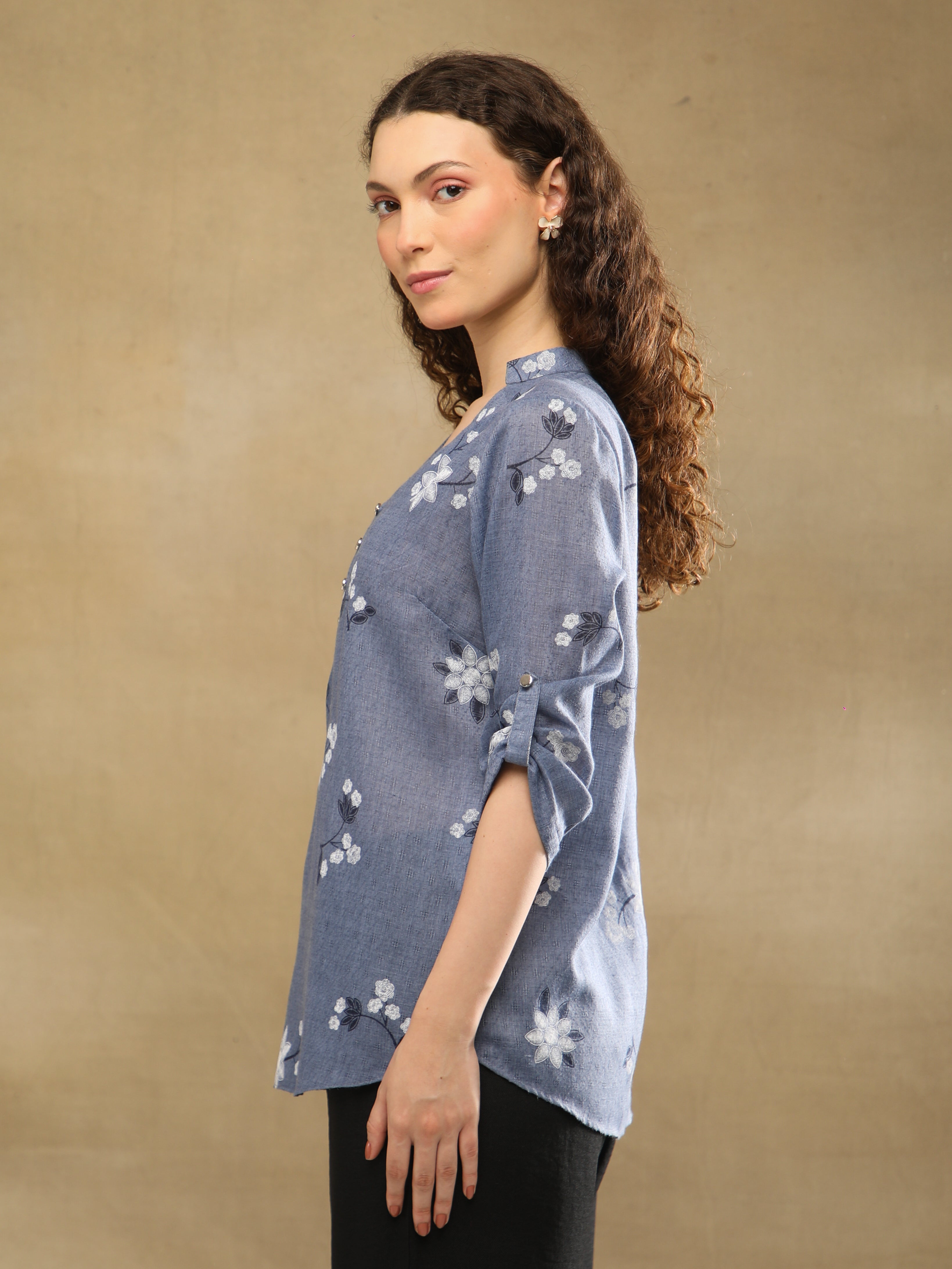 Slate White Floral Print Cotton Topno